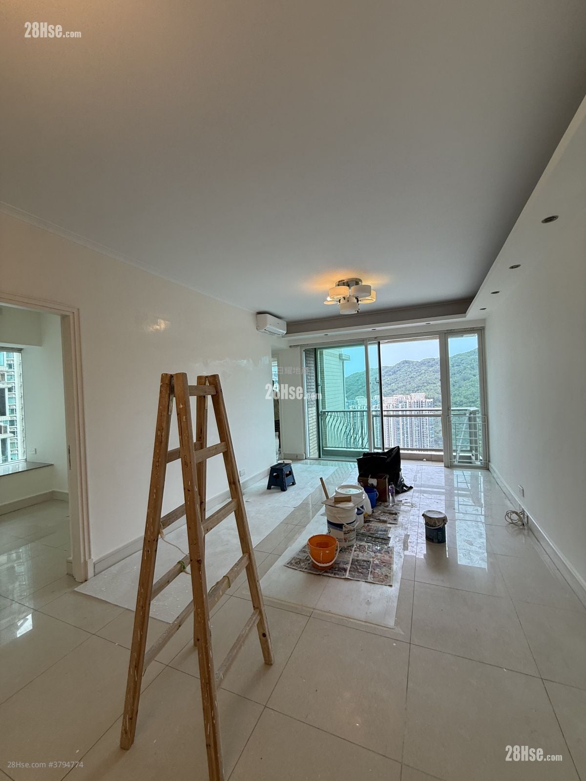 领都 租盘 3 房 , 2 浴室 975 平方尺