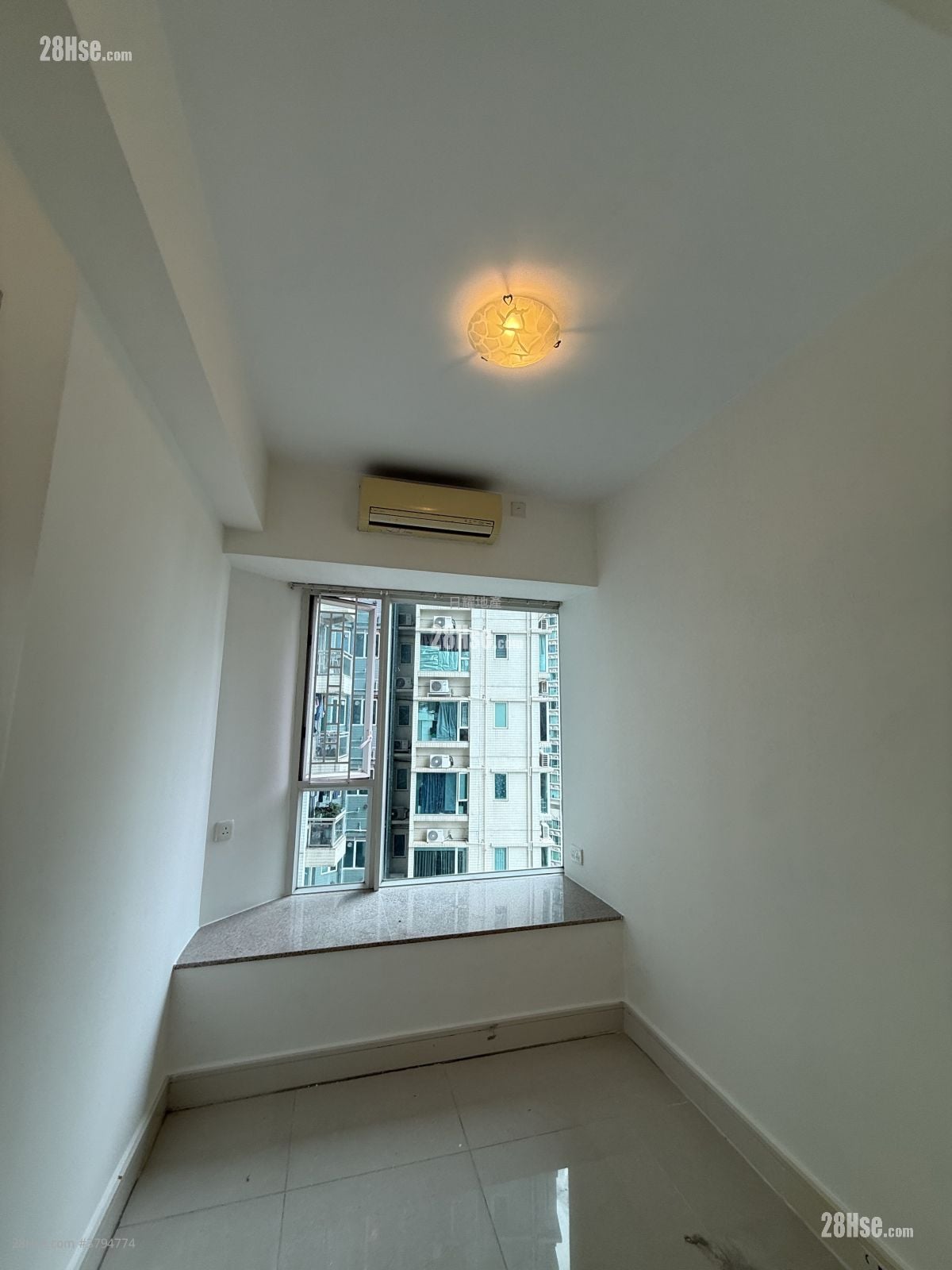 领都 租盘 3 房 , 2 浴室 975 平方尺