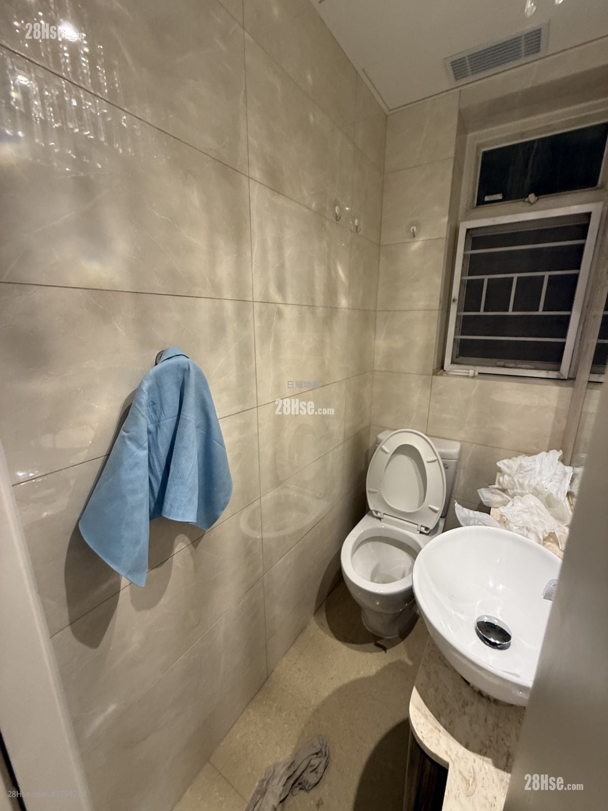 领都 租盘 3 房 , 2 浴室 975 平方尺