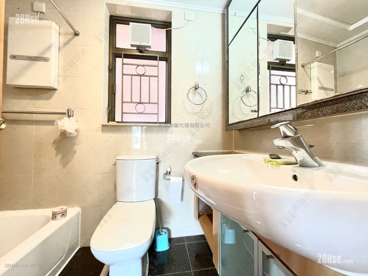 宝翠园 售盘 3 房 1,111 平方尺