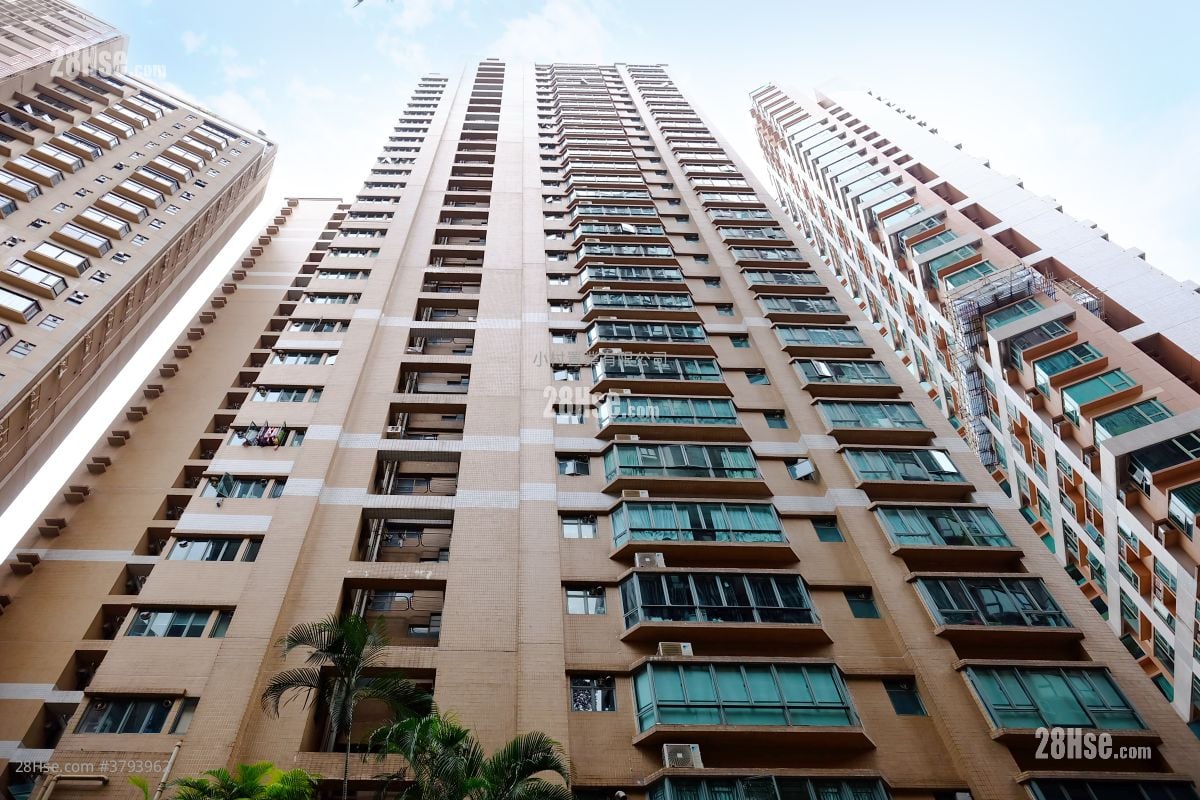 大厦外观: 万茂苑 租盘 3 房 , 2 浴室 962 平方尺