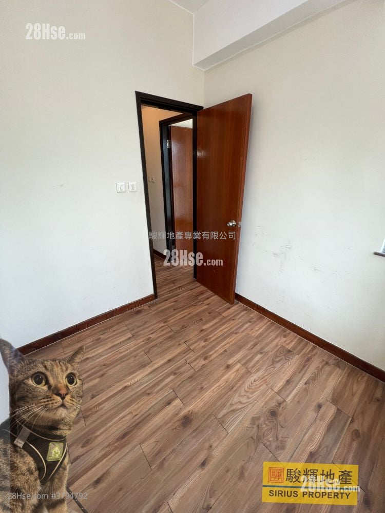 Flourish Mansion Rental 2 Bedrooms , 1 Bathroom 427 ft²