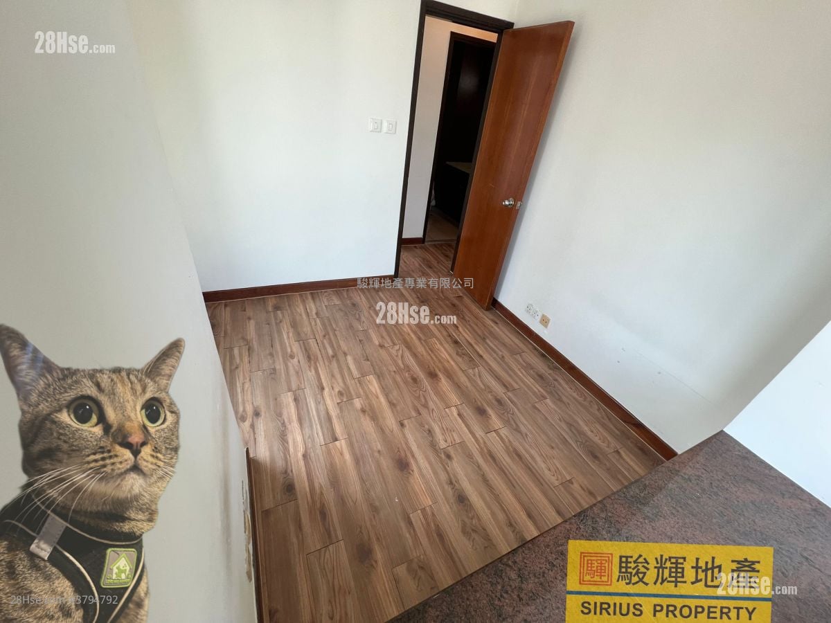 Flourish Mansion Rental 2 Bedrooms , 1 Bathroom 427 ft²