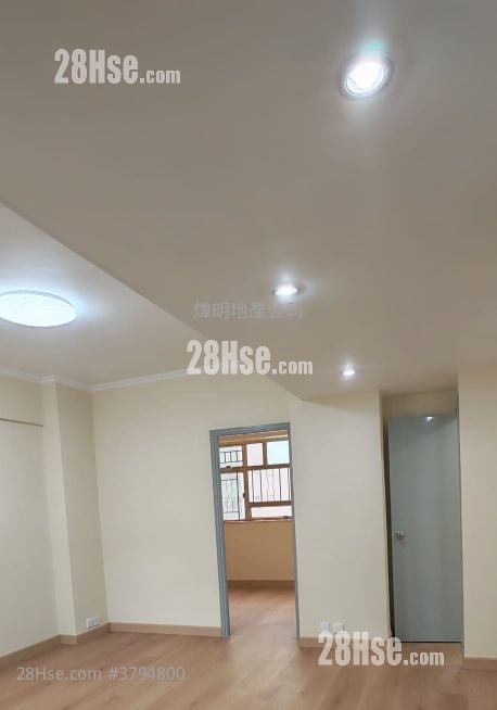 Kwong Yiu Mansion  Sell 2 Bedrooms , 1 Bathroom 574 ft²