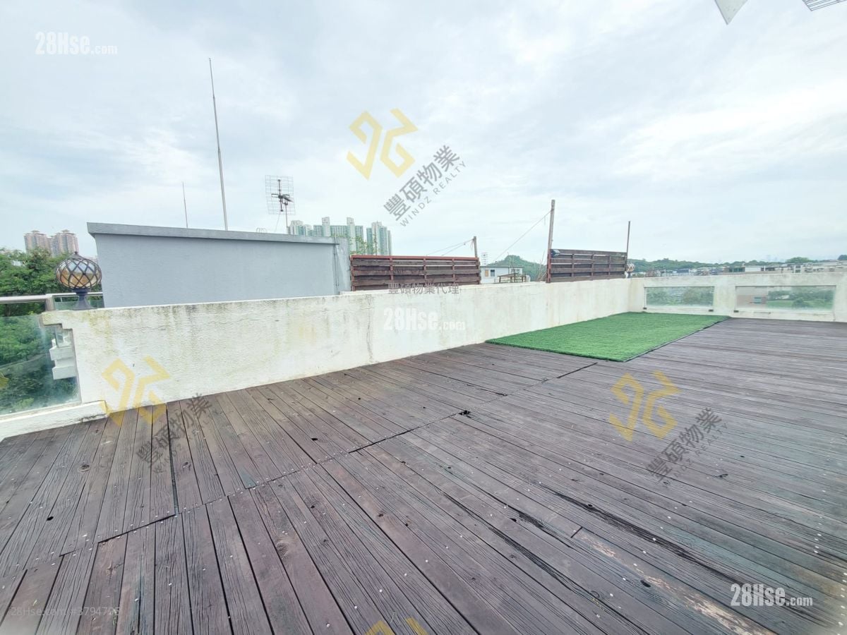 Village Rental 3 Bedrooms , 2 Bathrooms 700 ft²