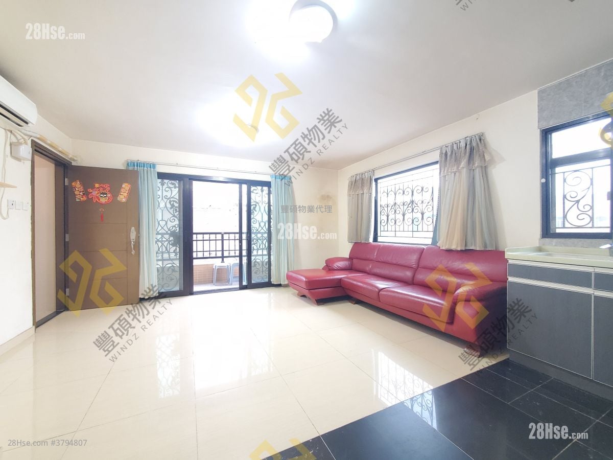 Village Rental 3 Bedrooms , 1 Bathroom 700 ft²