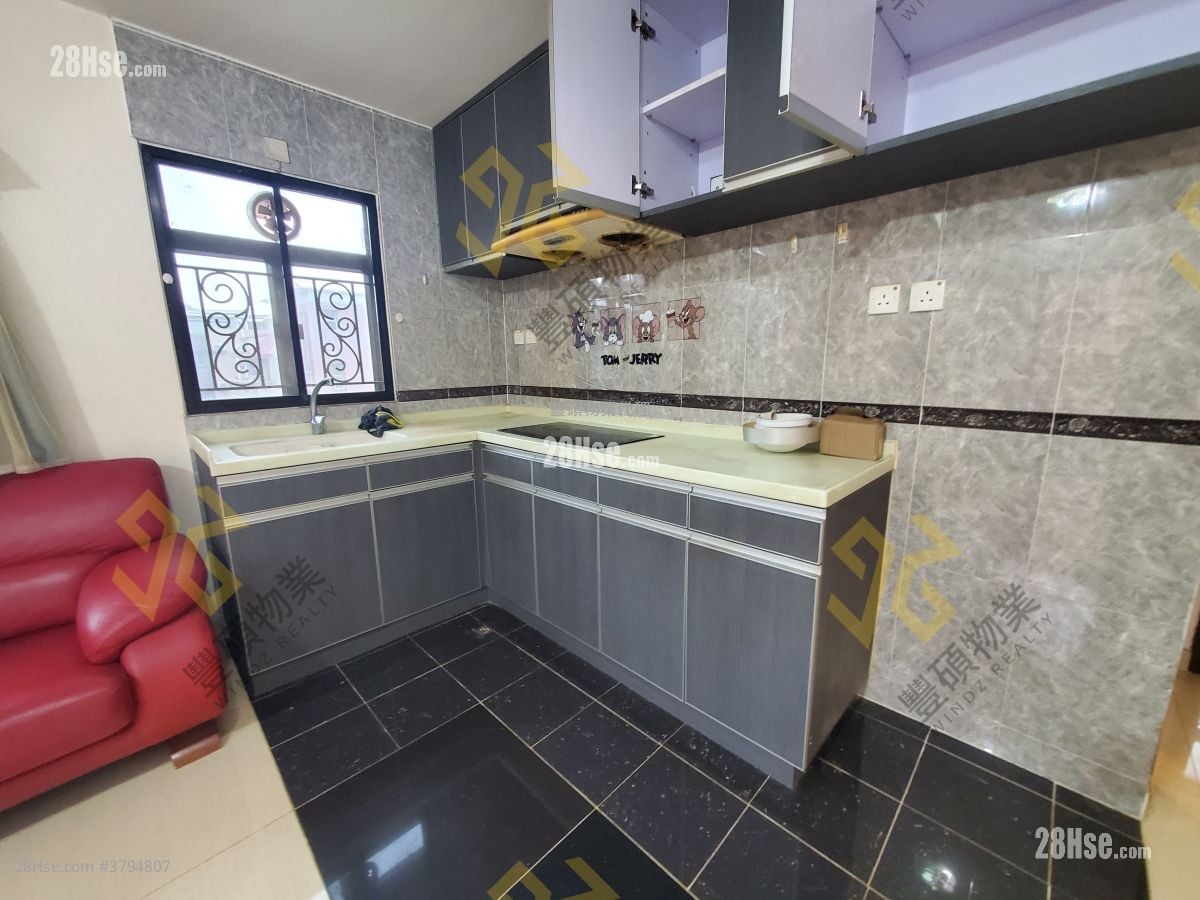 Village Rental 3 Bedrooms , 1 Bathroom 700 ft²