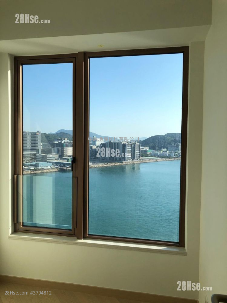 Lp10 Sell 3 Bedrooms 880 ft²