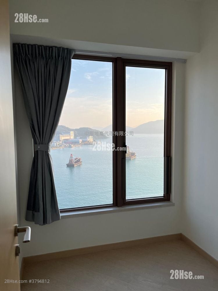 Lp10 Sell 3 Bedrooms 880 ft²