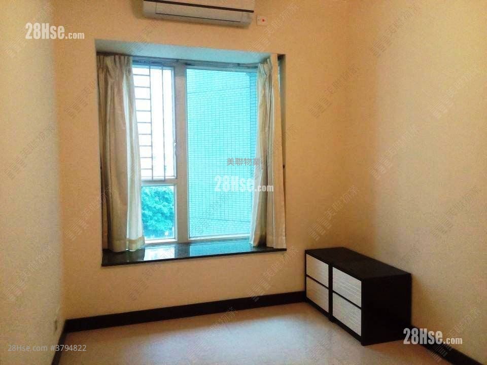 South Hillcrest Sell 2 Bedrooms 549 ft²