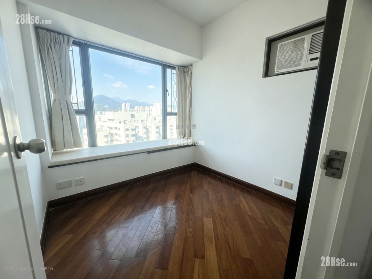 Tseung Kwan O Plaza Sell 3 Bedrooms 502 ft²