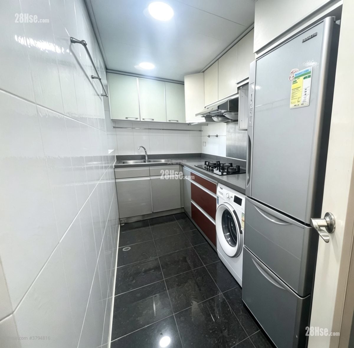 Tseung Kwan O Plaza Sell 3 Bedrooms 502 ft²