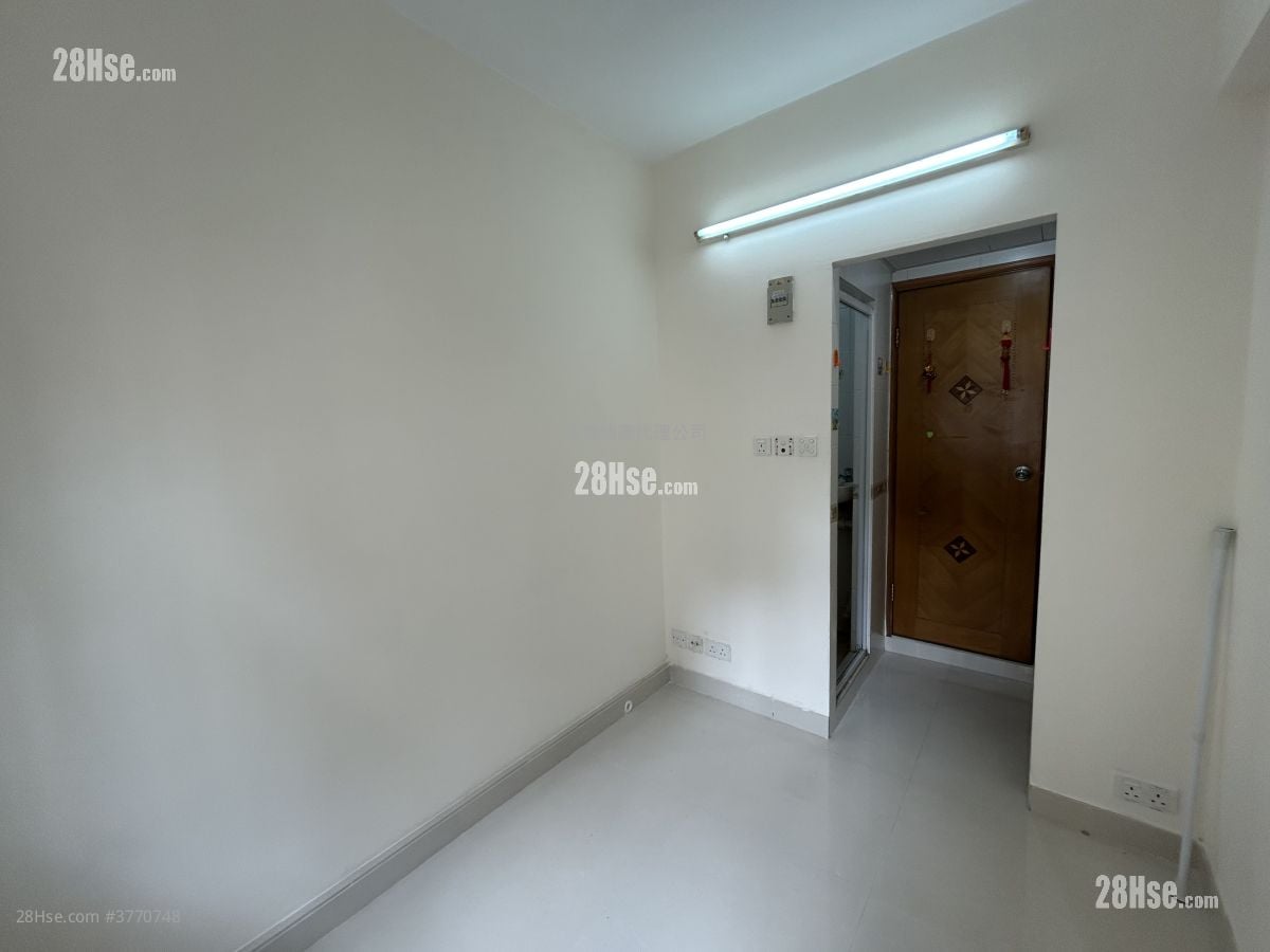 Siu Yuen House Rental 1 Bathroom 80 ft²