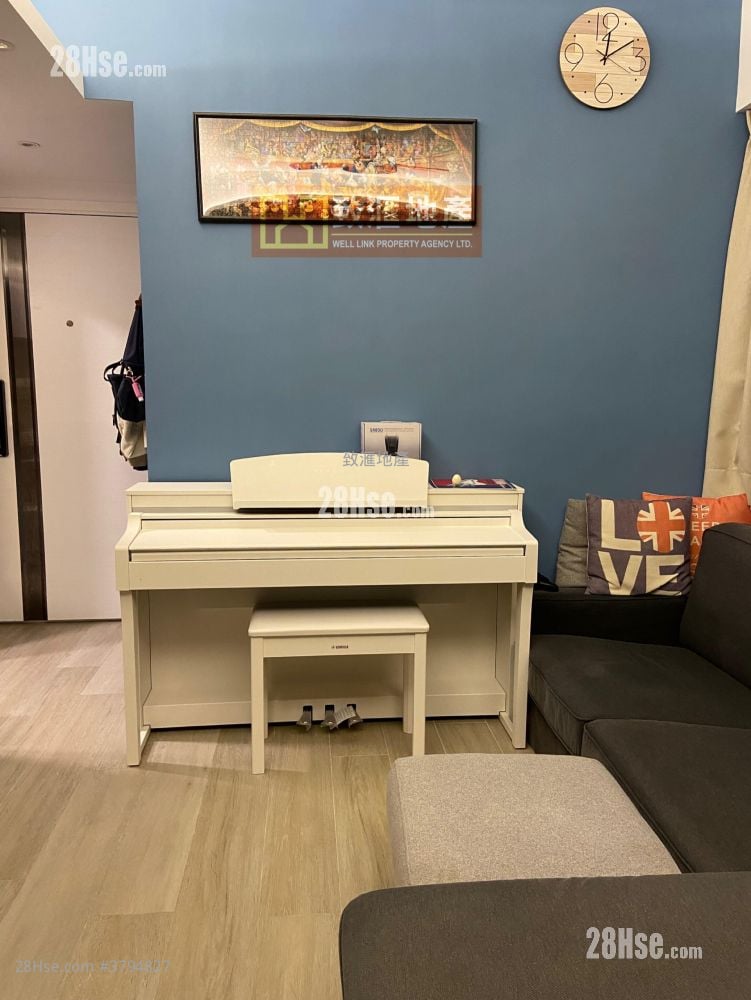 Kwai Sing Centre Sell 3 Bedrooms 518 ft²