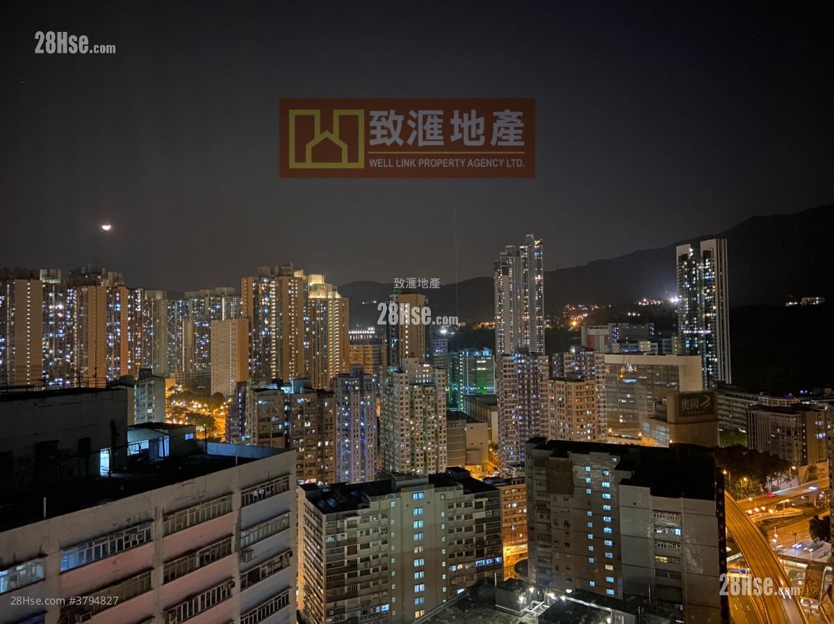 Kwai Sing Centre Sell 3 Bedrooms 518 ft²