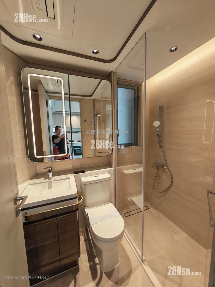 Gold Coast Bay Rental 1 Bathroom 450 ft²