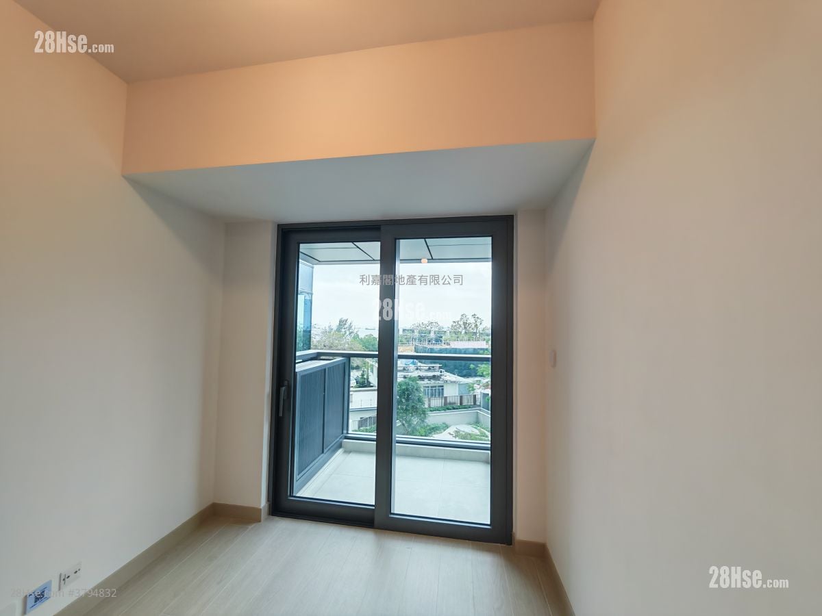 Gold Coast Bay Rental 1 Bathroom 450 ft²