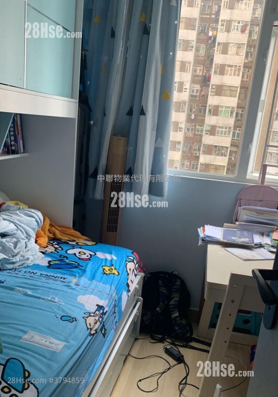 Fung Shing Court Sell 2 Bedrooms 381 ft²