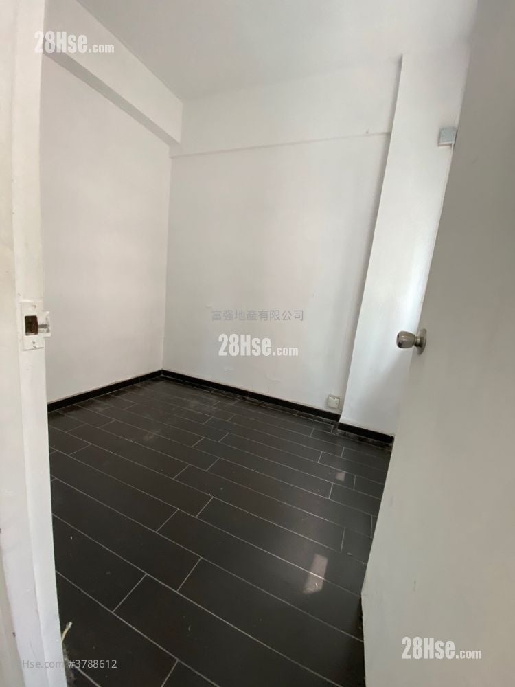 美汉大厦 租盘 2 房 351 平方尺