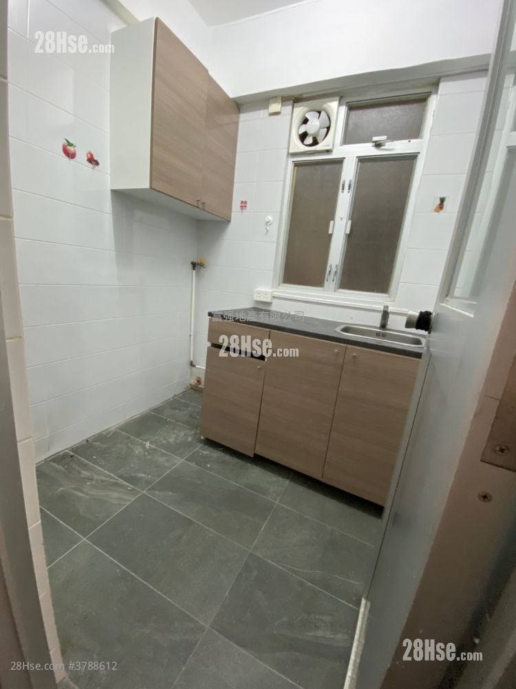 美汉大厦 租盘 2 房 351 平方尺