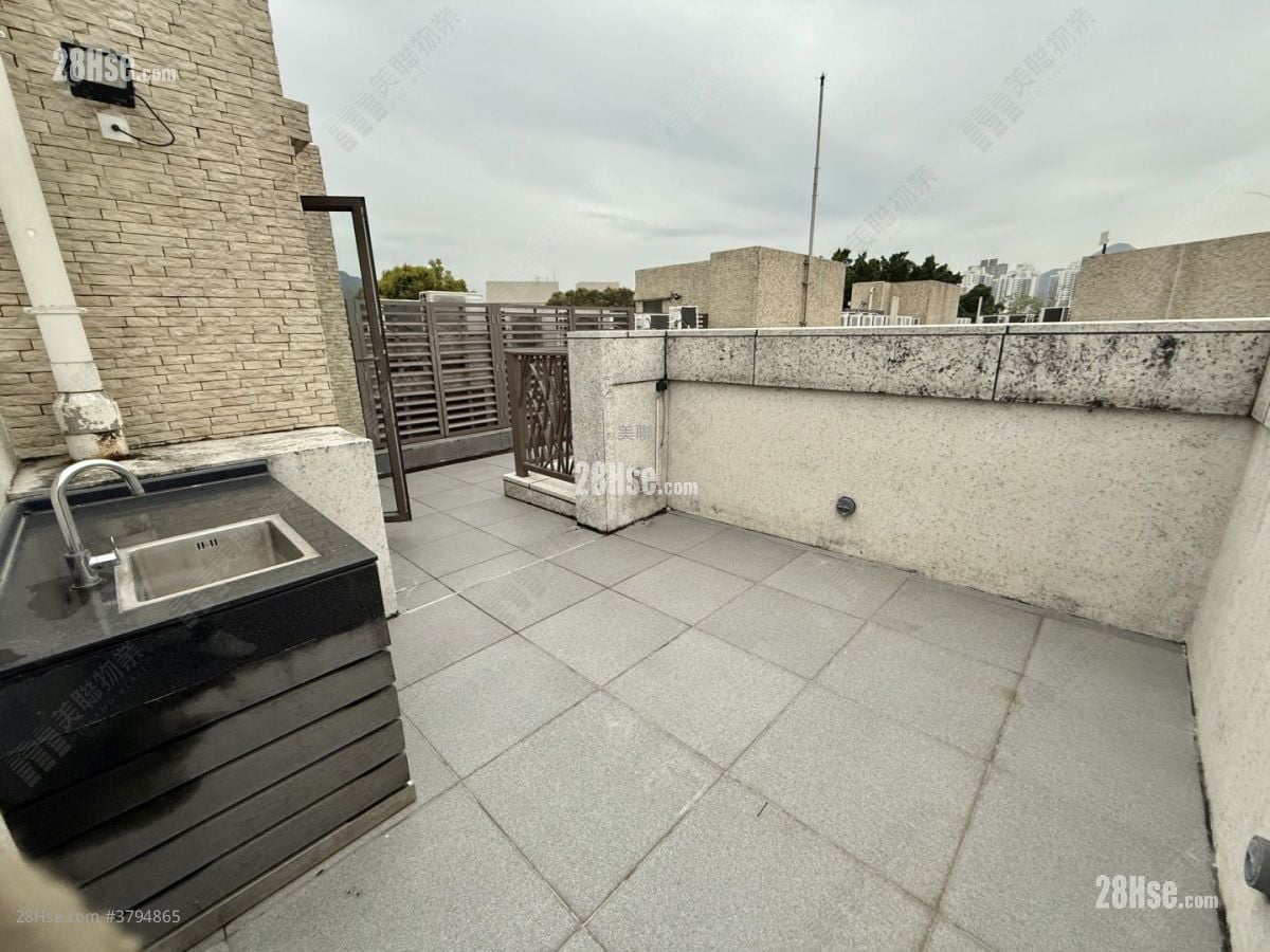 娉廷 租盘 4 房 , 3 浴室 1,600 平方尺