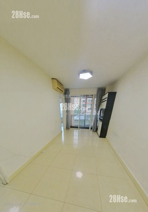 Central Park Towers Sell 3 Bedrooms , 1 Bathroom 588 ft²