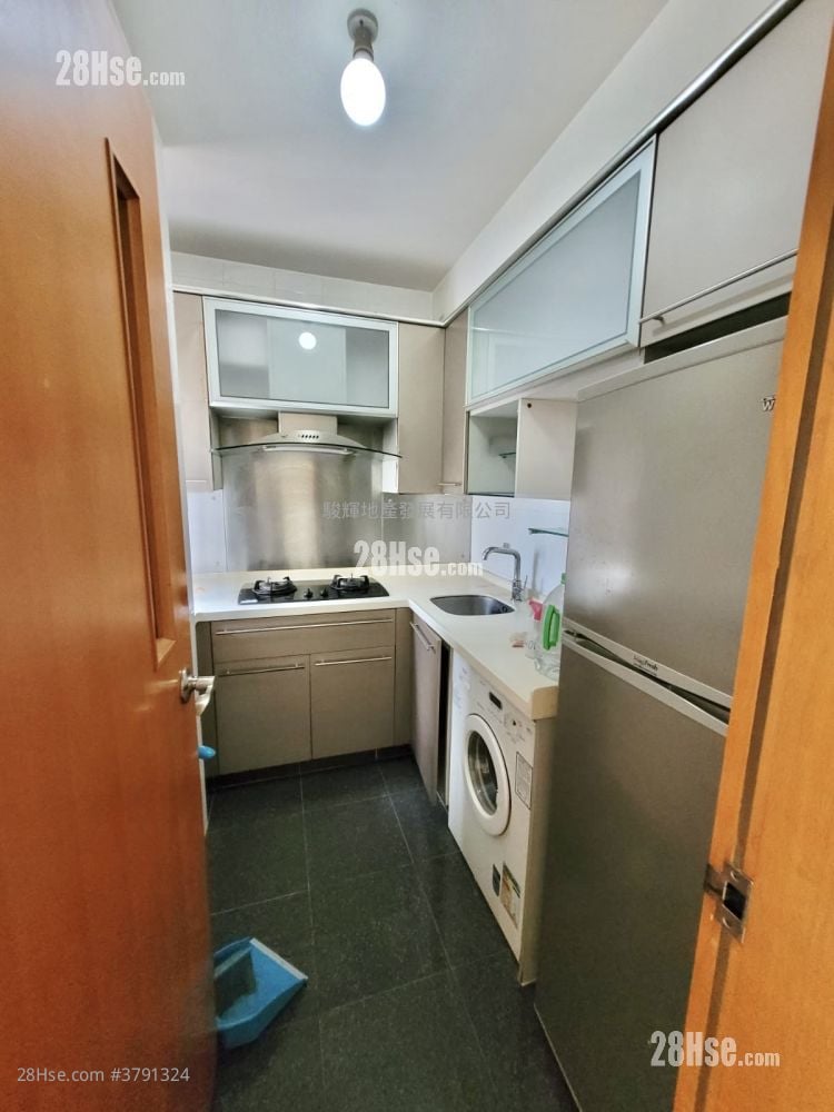 8 Waterloo Road Sell 2 Bedrooms , 1 Bathroom 446 ft²