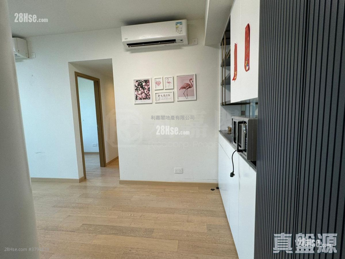 Sol City Sell 3 Bedrooms , 2 Bathrooms 736 ft²