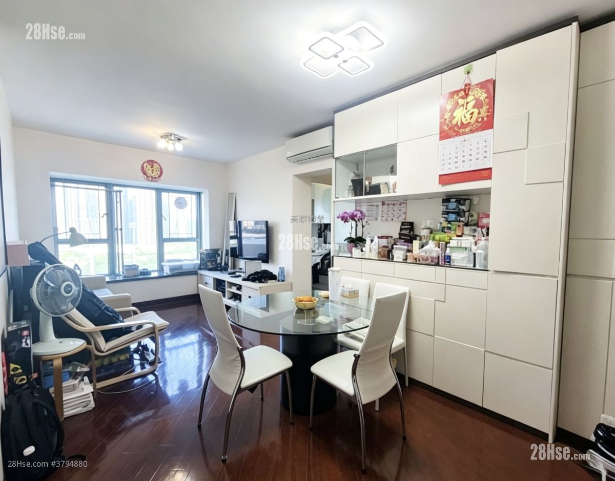 Tseung Kwan O Plaza Sell 3 Bedrooms 648 ft²