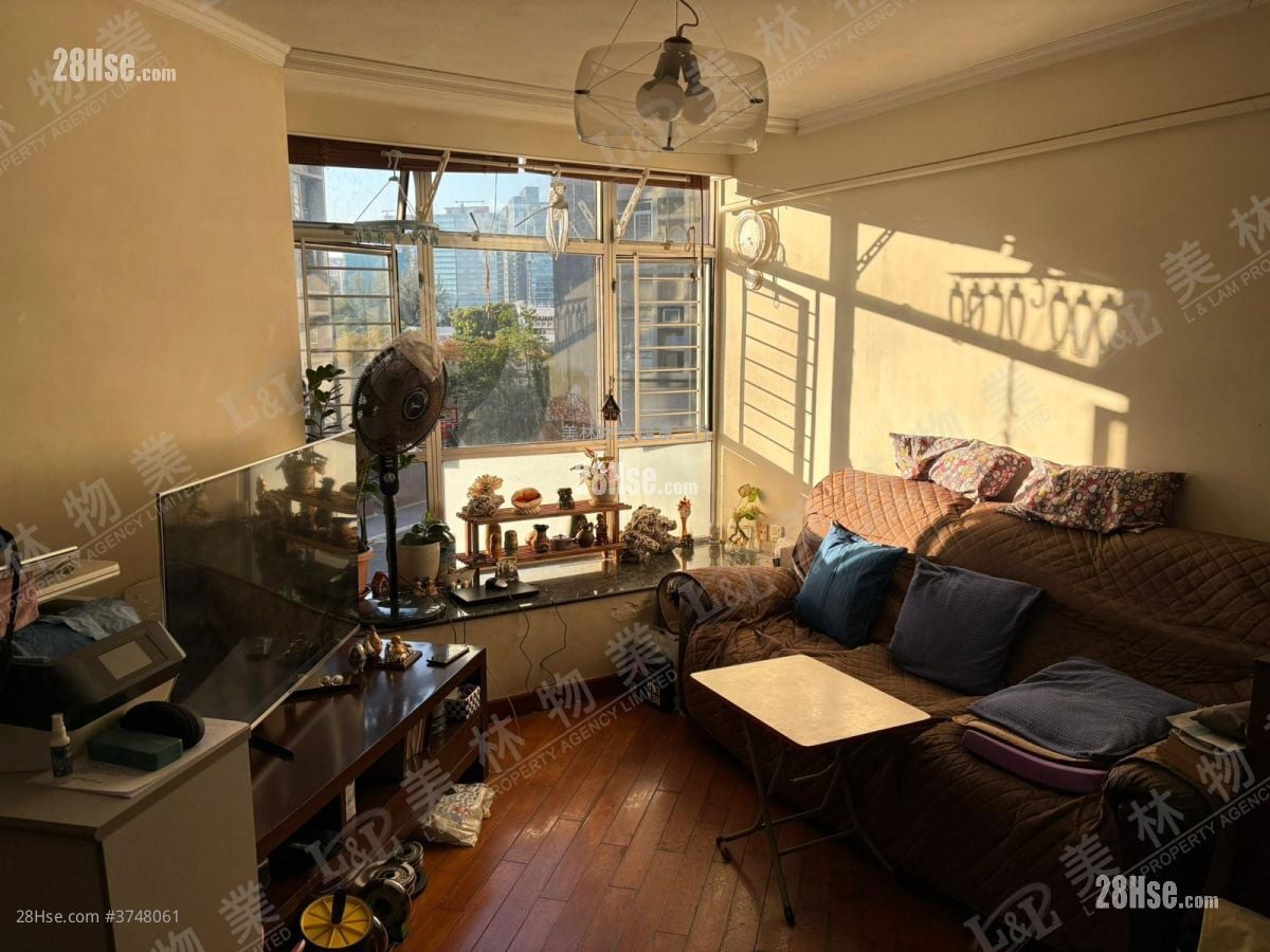 汇景花园 售盘 3 房 , 2 浴室 718 平方尺