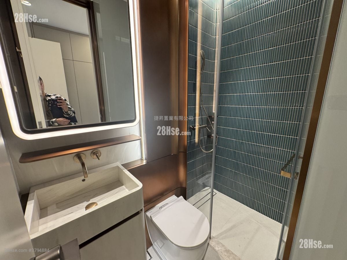 Baker Circle Euston Sell Studio , 1 Bathroom 212 ft²