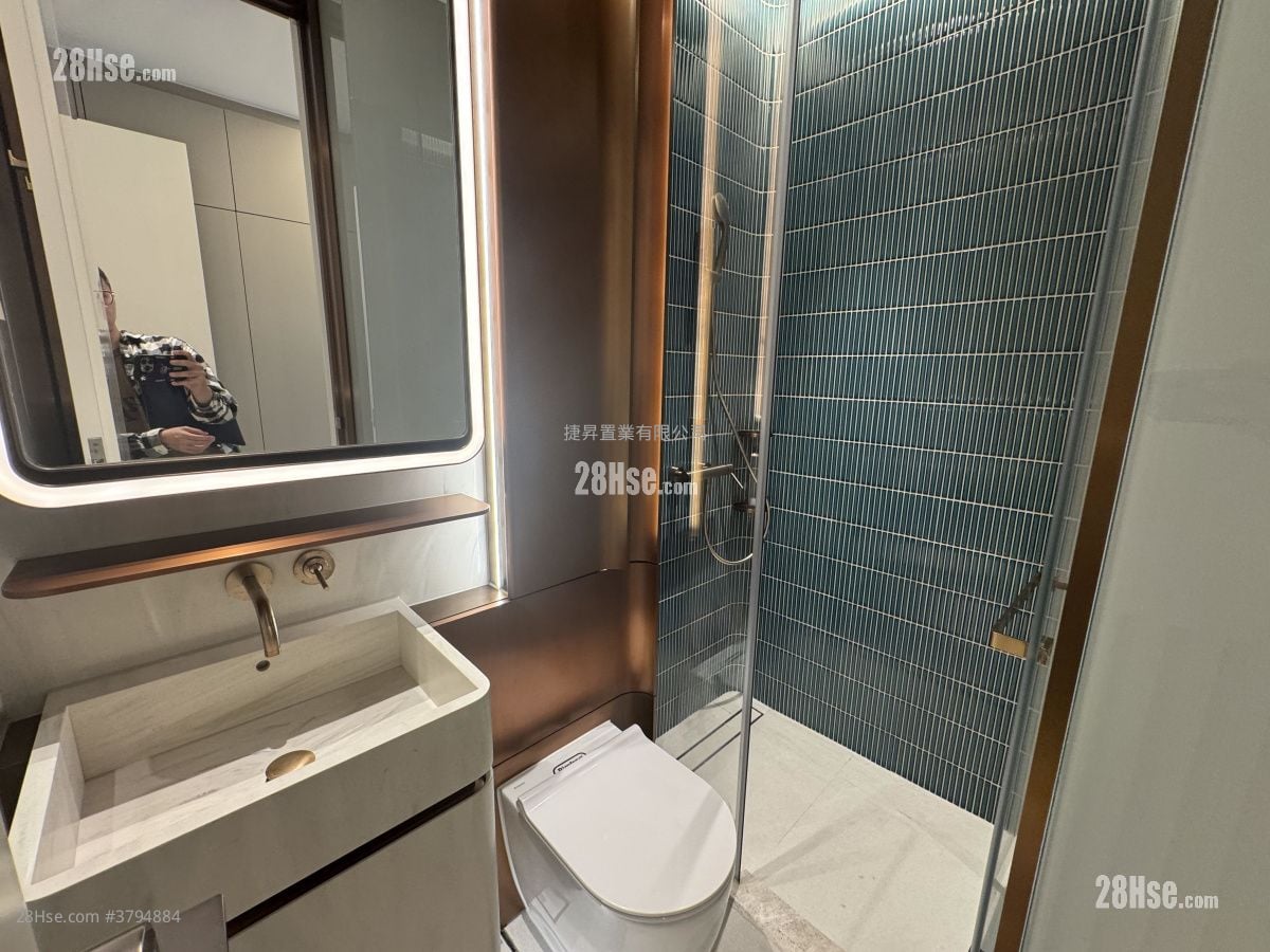 Baker Circle Euston Sell Studio , 1 Bathroom 212 ft²