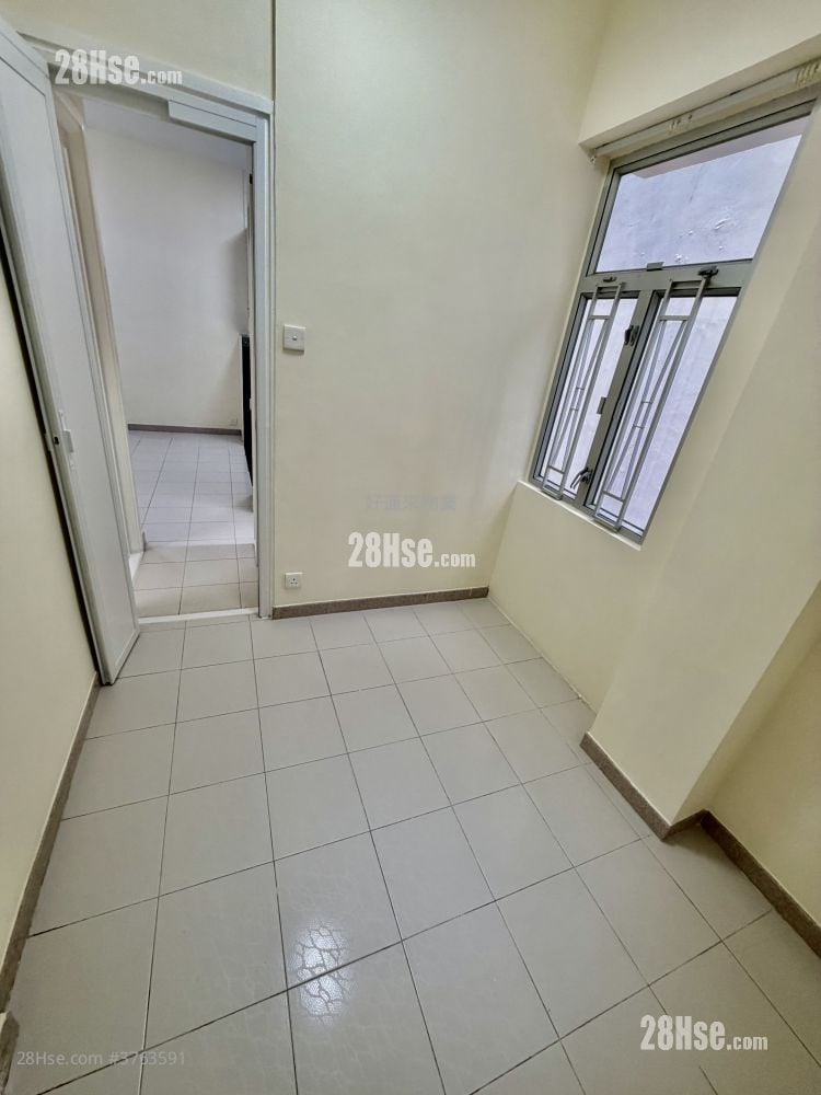 Apartment Rental 2 Bedrooms , 1 Bathroom 318 ft²
