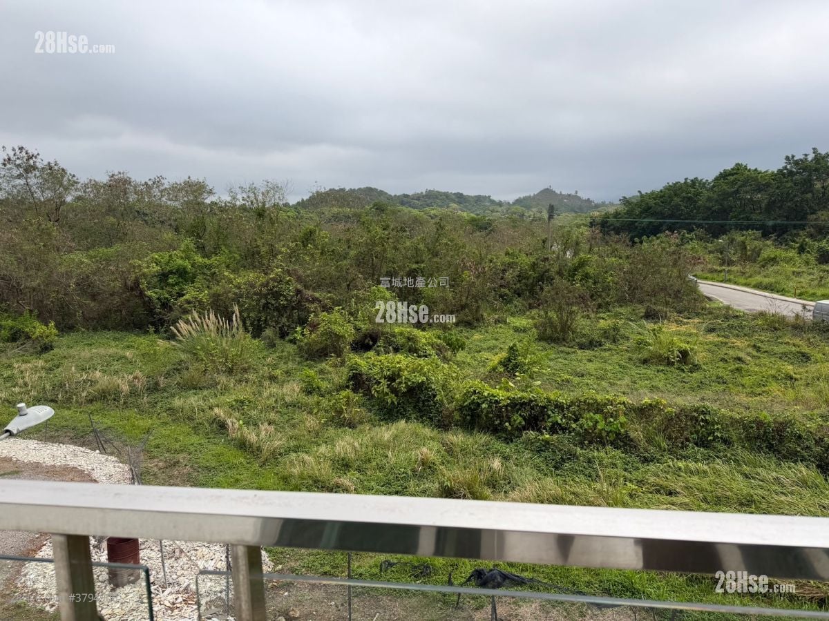 Village Rental 3 Bedrooms , 1 Bathroom 630 ft²