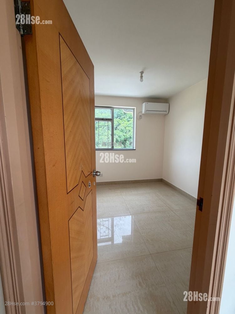 Village Rental 3 Bedrooms , 1 Bathroom 630 ft²