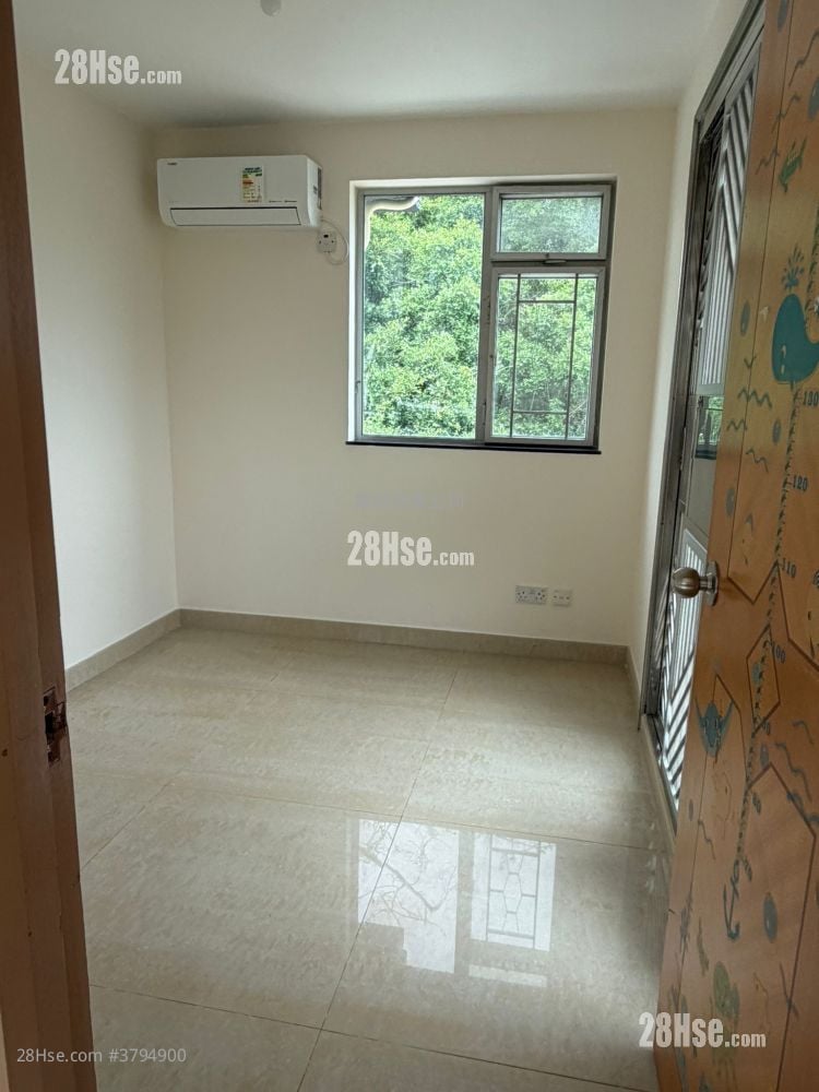 Village Rental 3 Bedrooms , 1 Bathroom 630 ft²