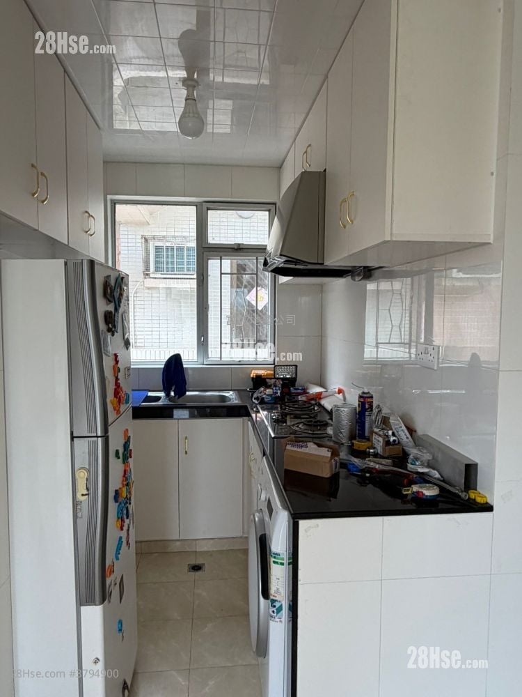 Village Rental 3 Bedrooms , 1 Bathroom 630 ft²