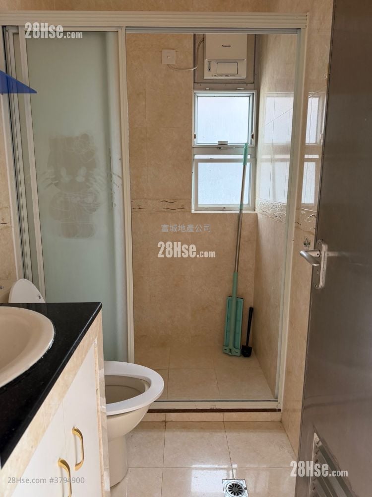 Village Rental 3 Bedrooms , 1 Bathroom 630 ft²