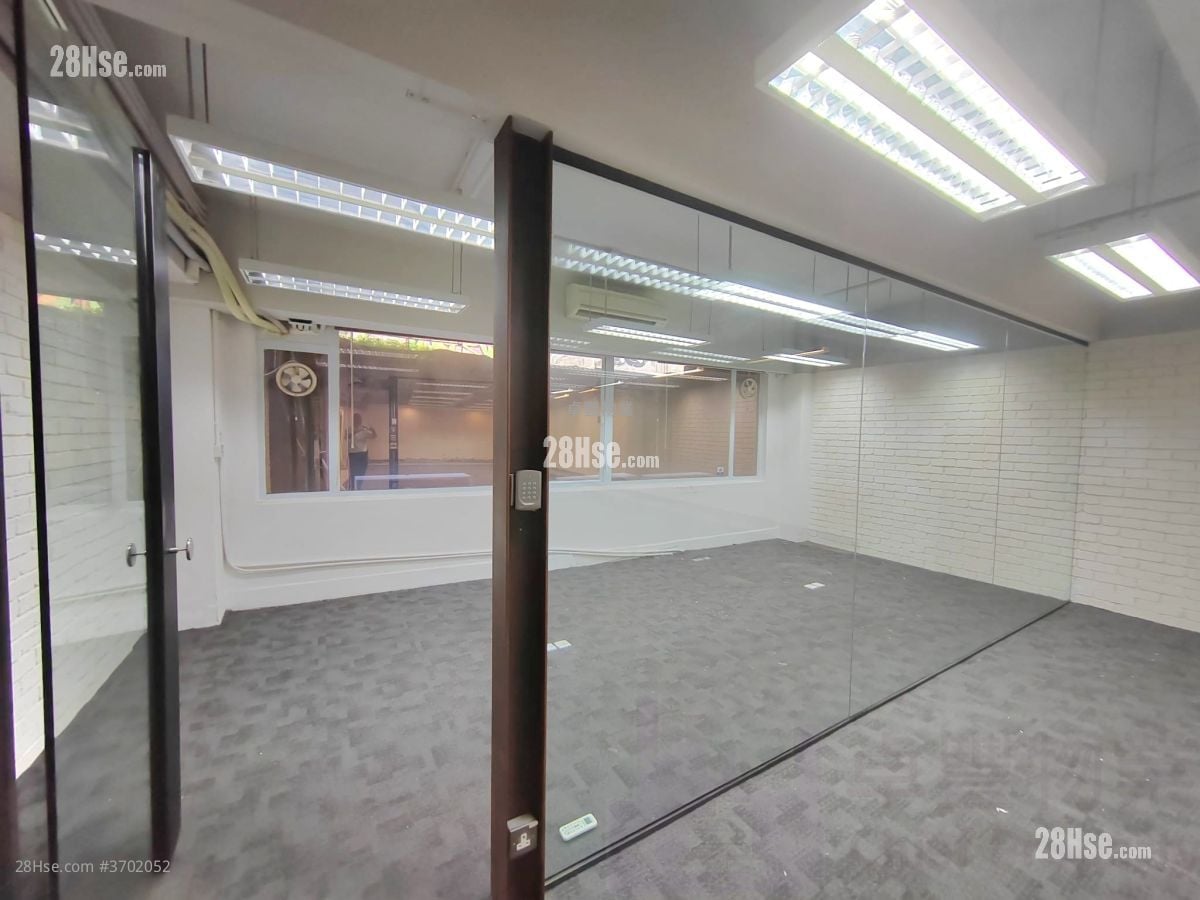 龍翔工業大廈 租盤 5+ 房 7,500 平方呎