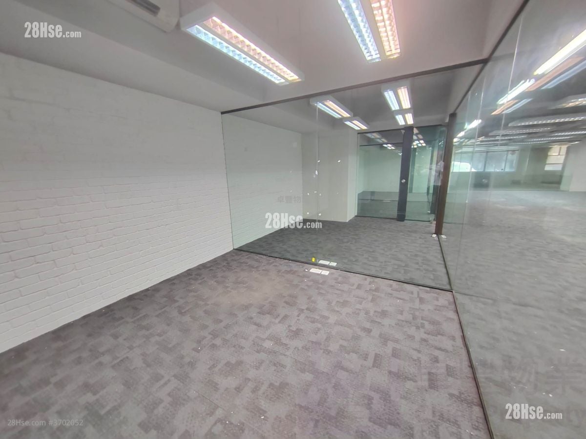 龍翔工業大廈 租盤 5+ 房 7,500 平方呎