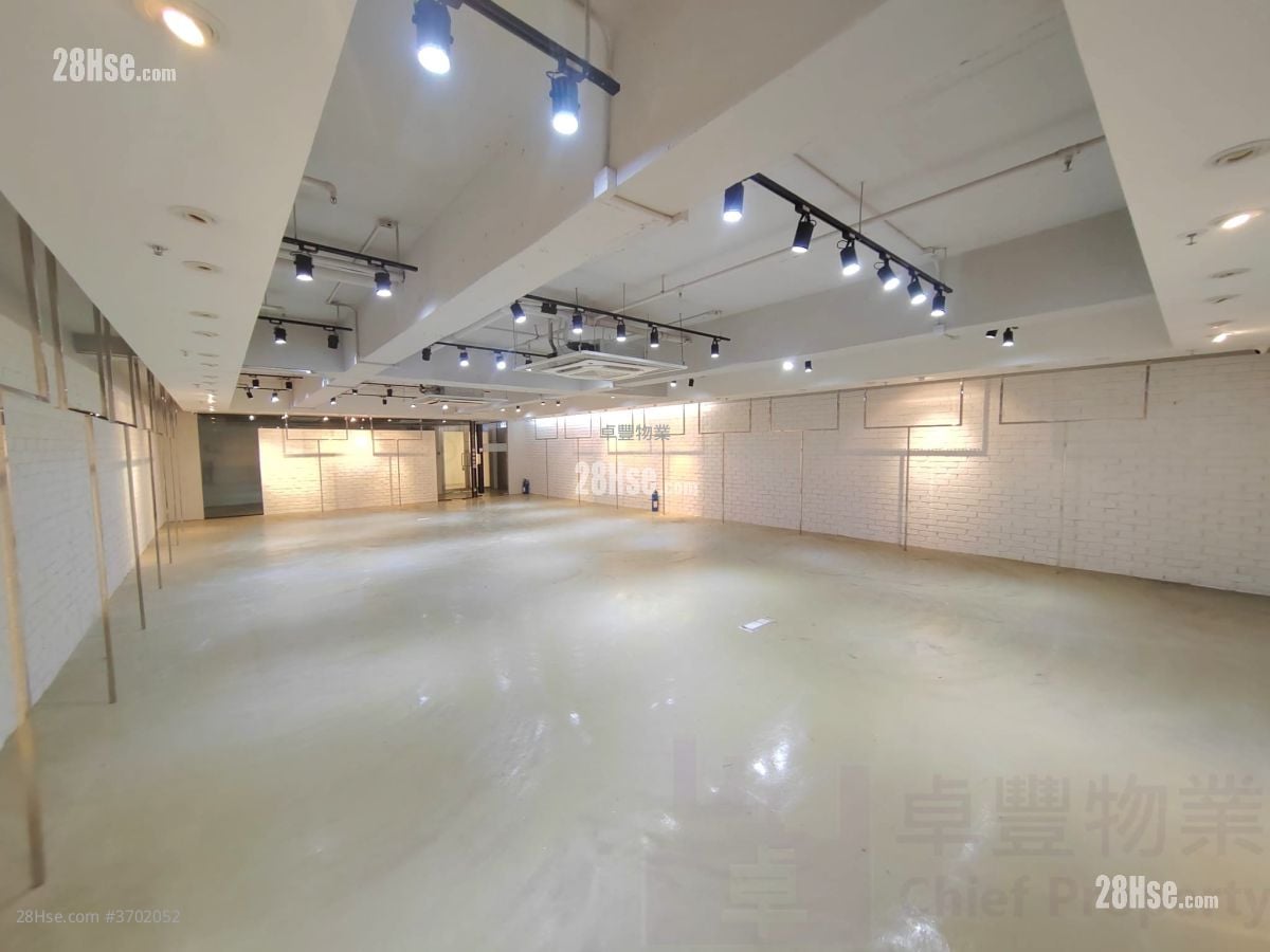 龍翔工業大廈 租盤 5+ 房 7,500 平方呎