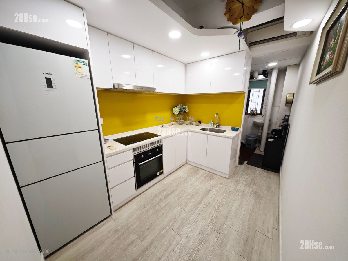 Golden Dragon Commercial Building Rental 2 Bedrooms , 2 Toilets