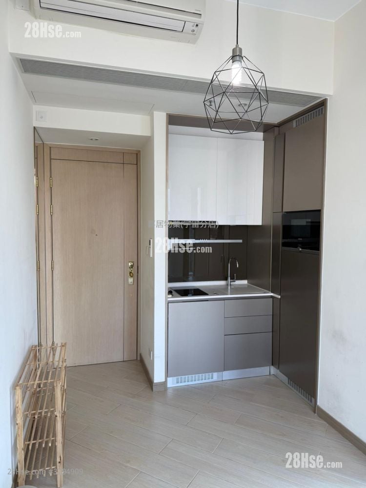 Madison Park Rental 301 ft²