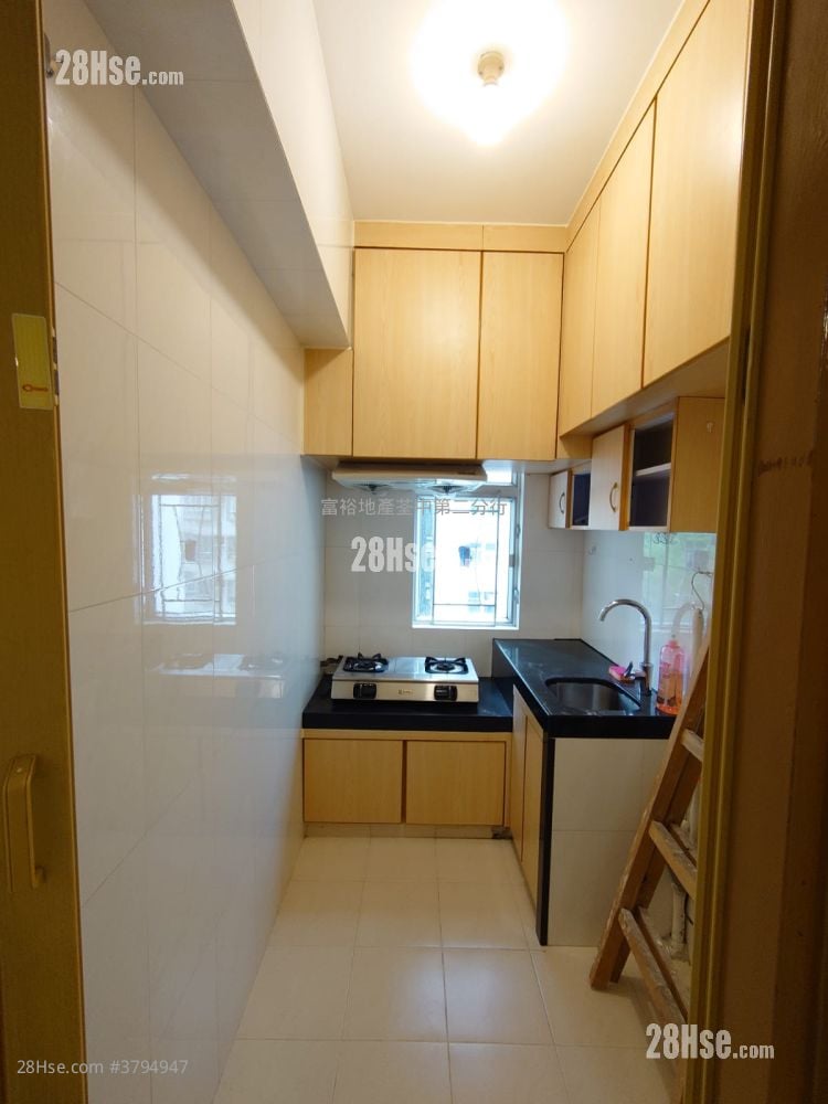 荃景花园 租盘 2 房 428 平方尺