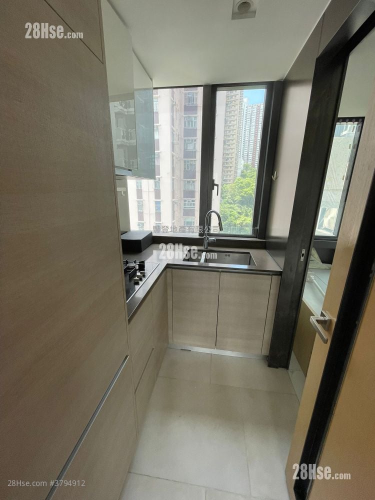 倚南 售盘 3 房 , 2 浴室 675 平方尺