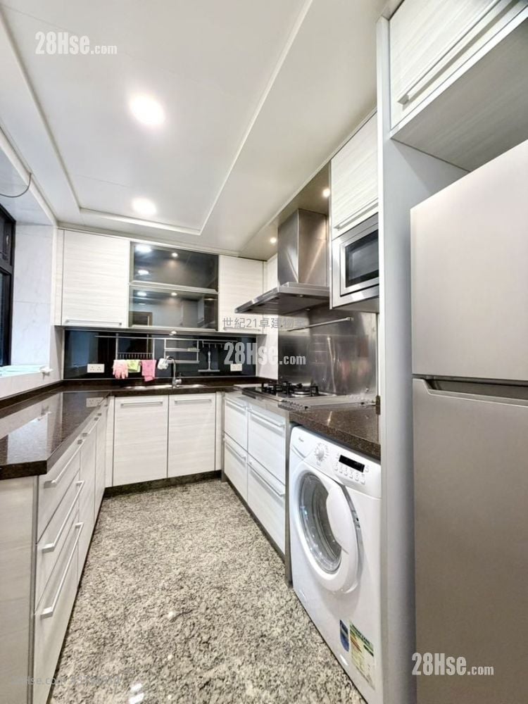 The Arch Rental 2 Bedrooms , 2 Bathrooms 970 ft²