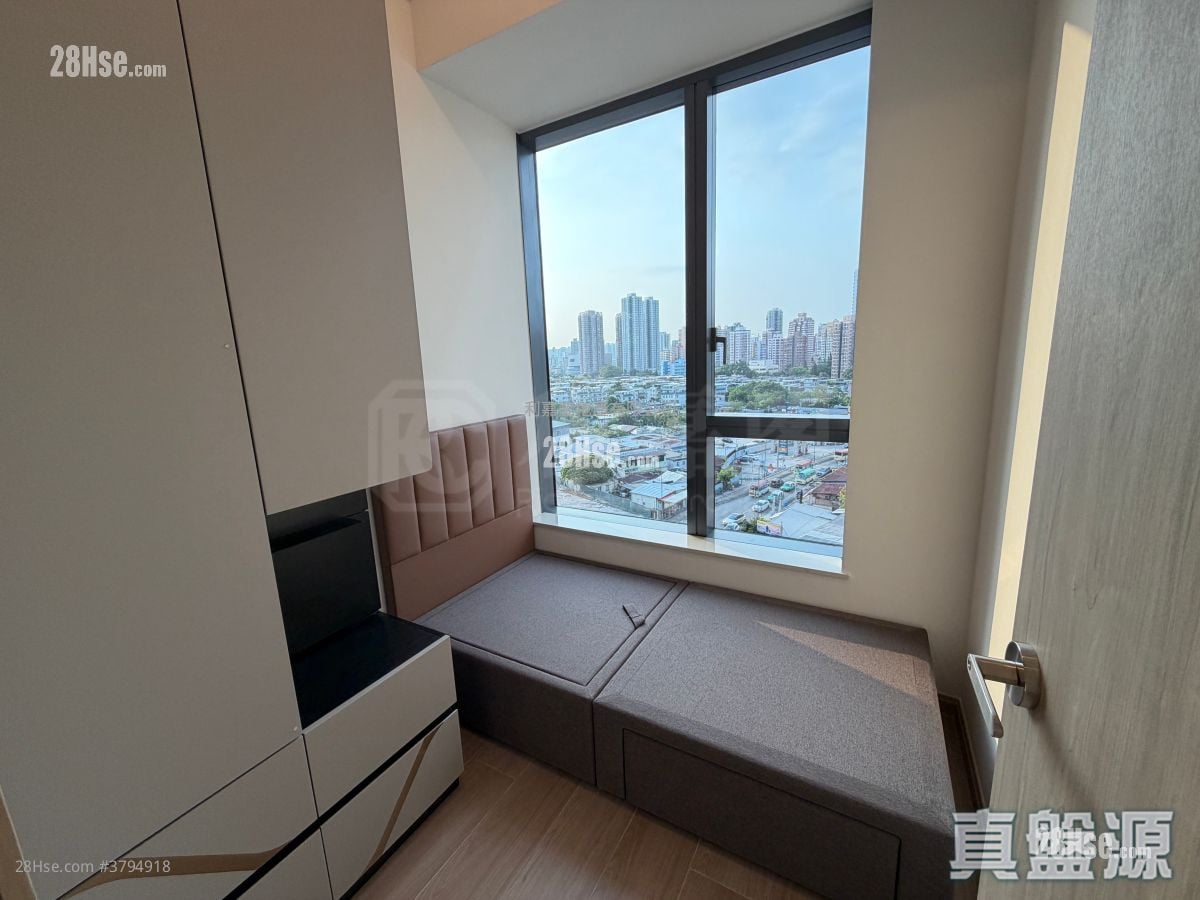Hava Sell 2 Bedrooms , 1 Bathroom 395 ft²