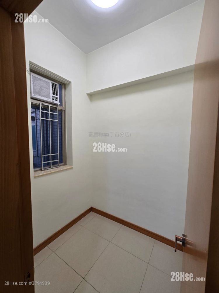 海峯 售盘 4 房 , 2 浴室