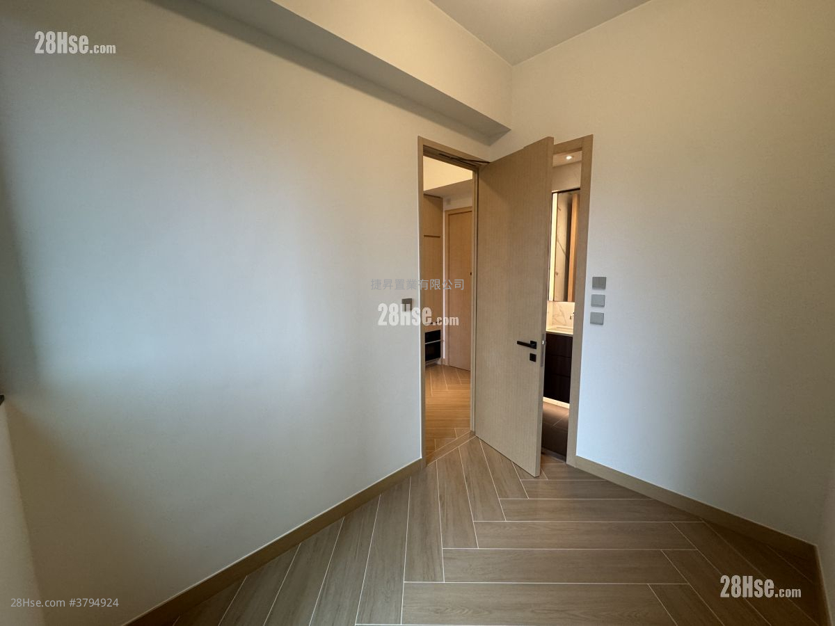 The Haddon Sell 1 Bedroom , 1 Bathroom 263 ft²