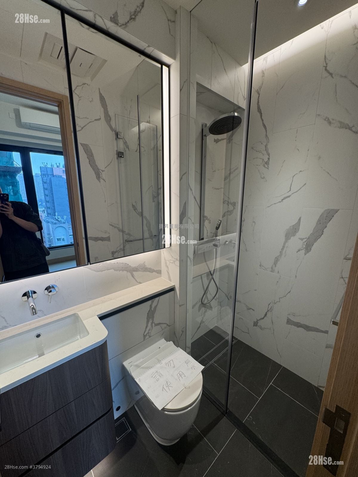 The Haddon Sell 1 Bedroom , 1 Bathroom 263 ft²